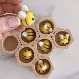 Brand new! Montessori counting game of 7 bees in a beehive - learning toy 🐝